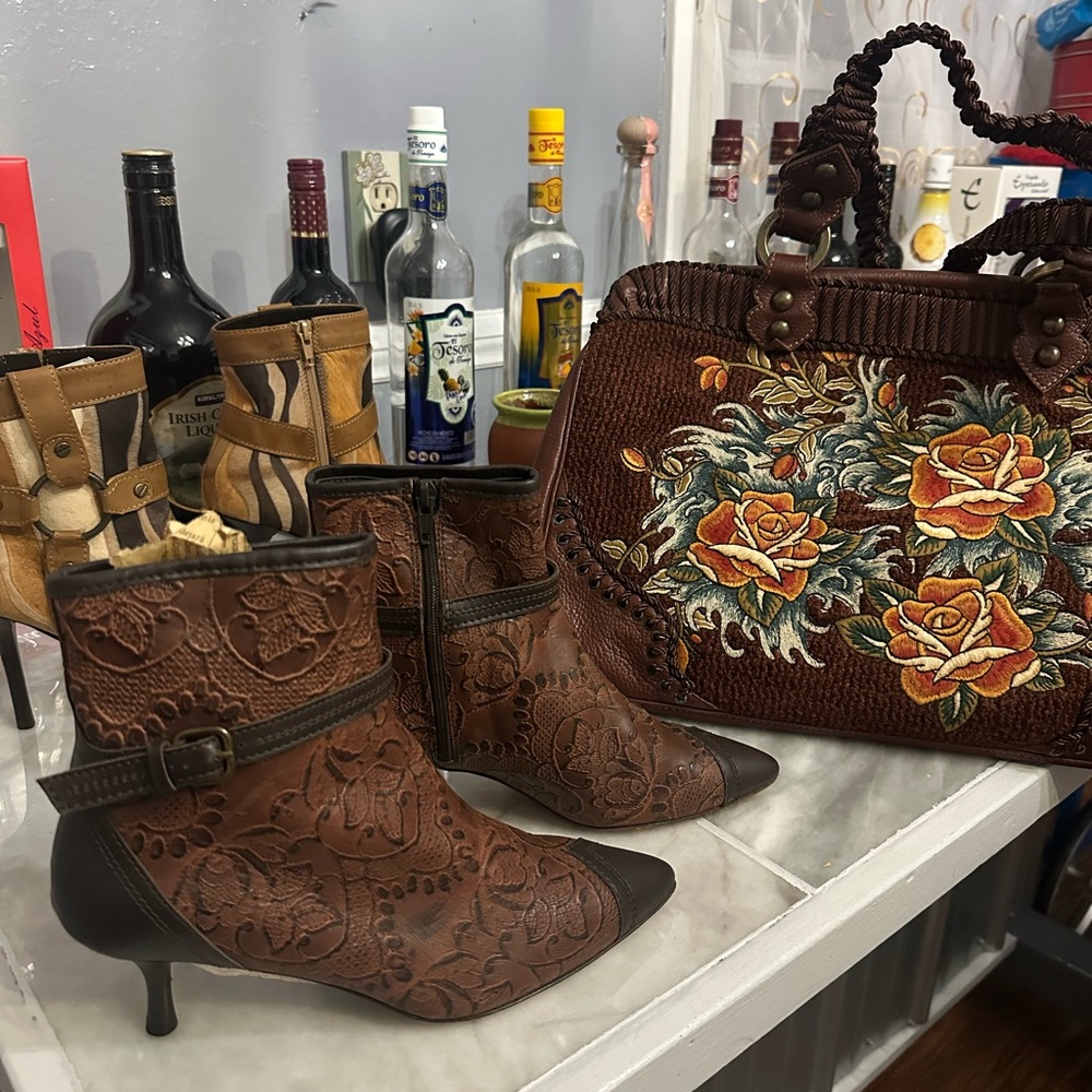 Isabella fiore Brown Floral Embroidered Handbag and Lace Ankle Boots